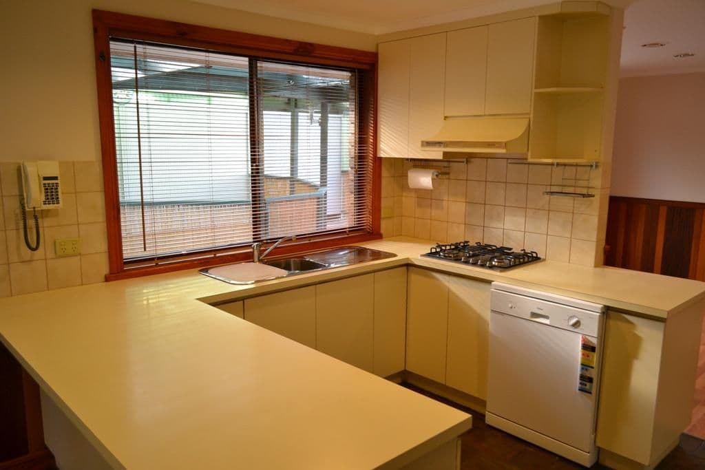 2 Lyons Court, SUNBURY VIC 3429, Sunbury - Thumbnail 3