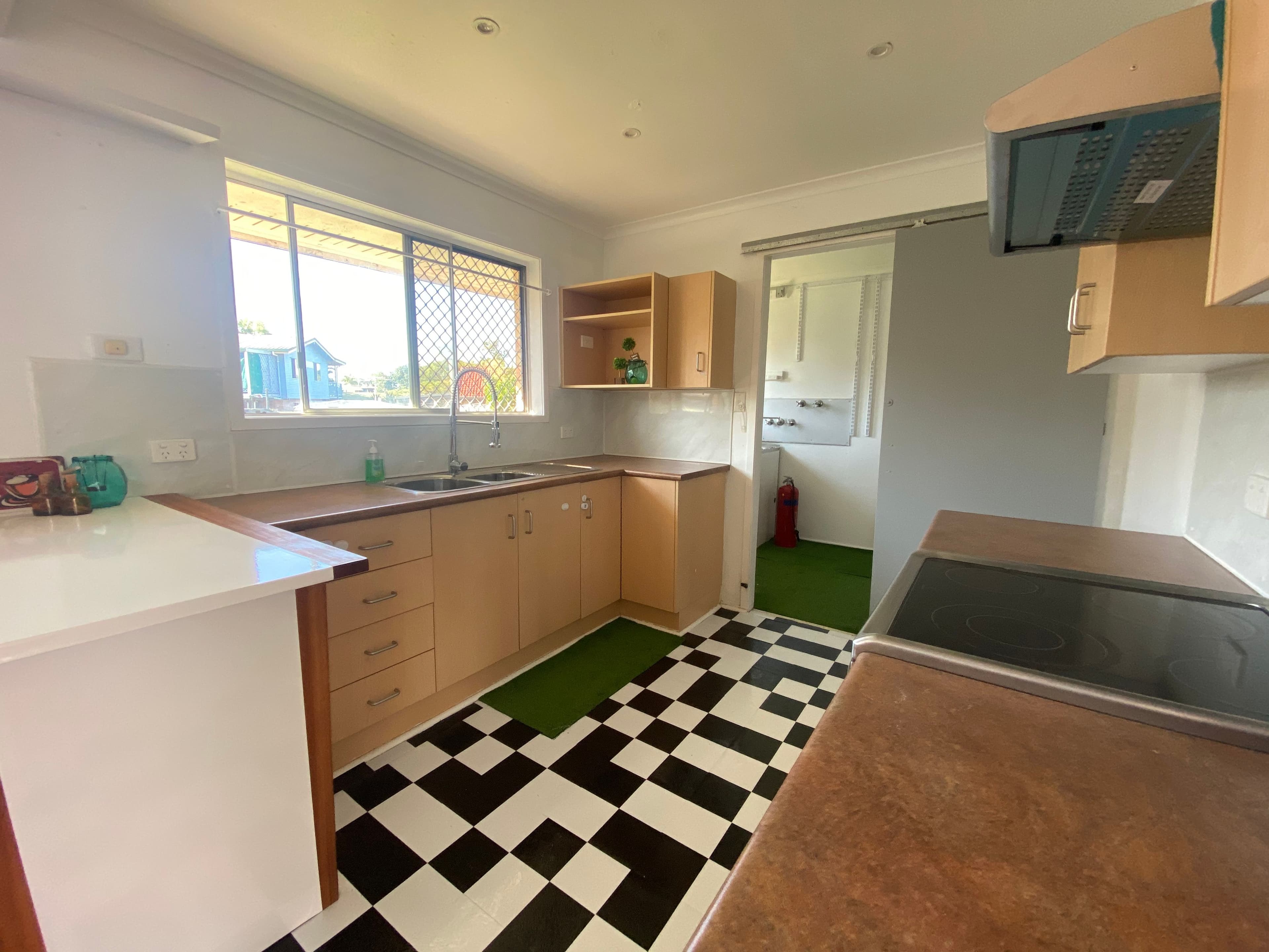 35 Thompson Street, Deception Bay QLD 4508, Deception Bay - Thumbnail 4