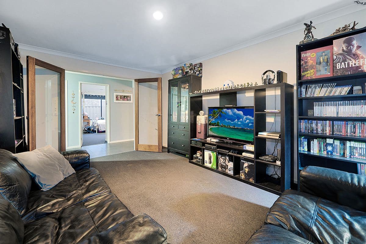 29 Thurvaston Crescent, Cranbourne East VIC 3977, Cranbourne East - Thumbnail 6