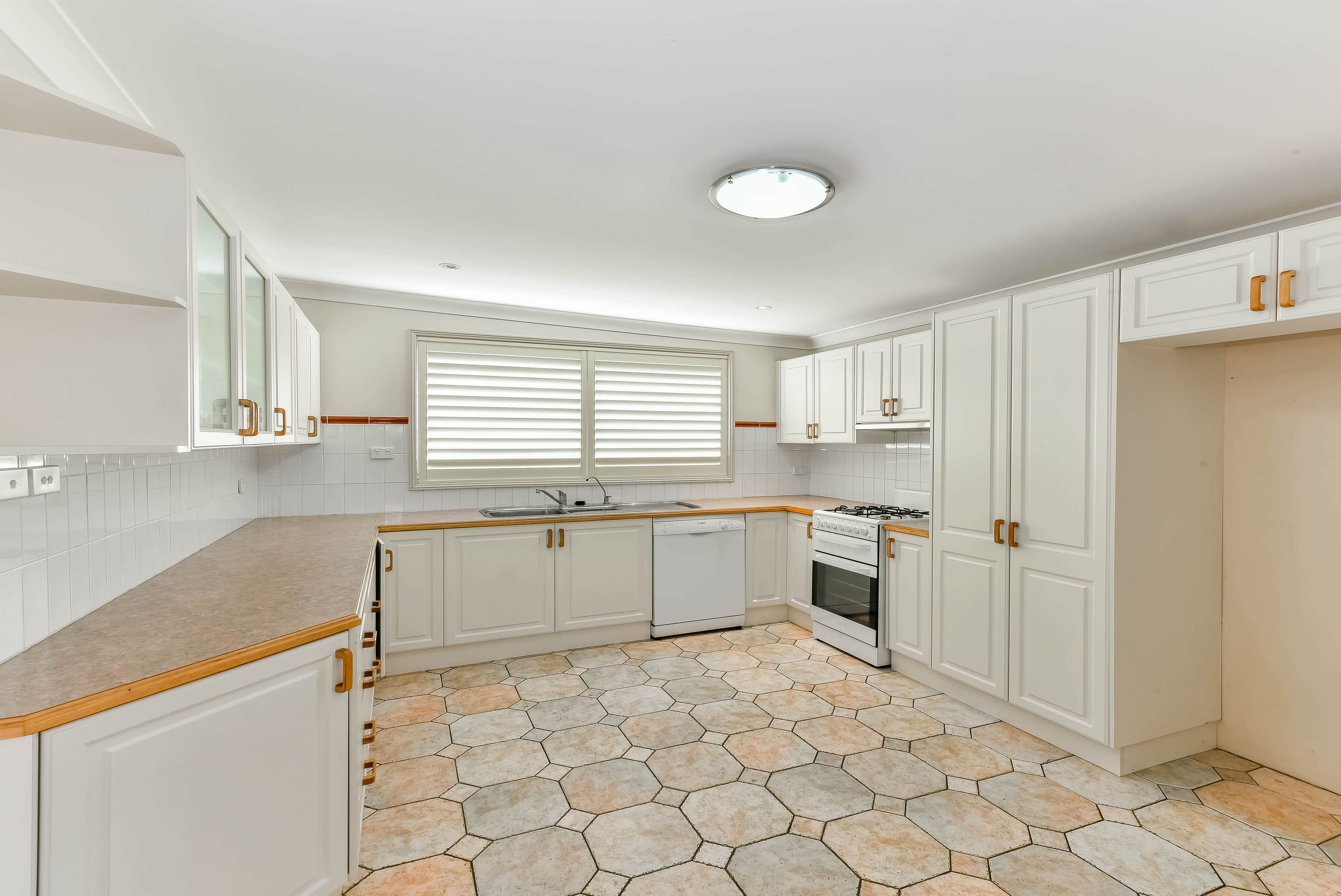 385 Thirlmere Way, Thirlmere - Thumbnail 4