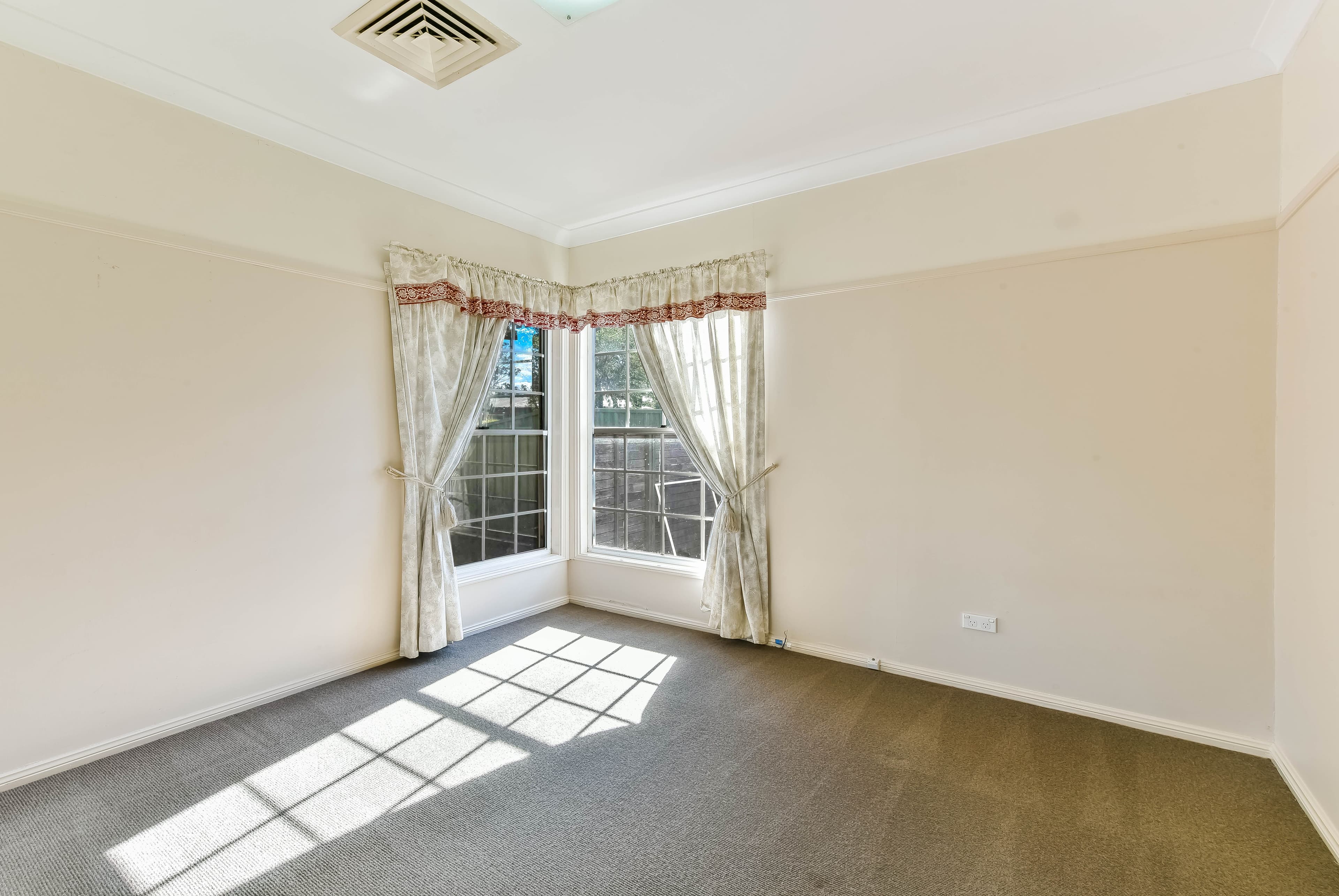 385 Thirlmere Way, Thirlmere - Thumbnail 7