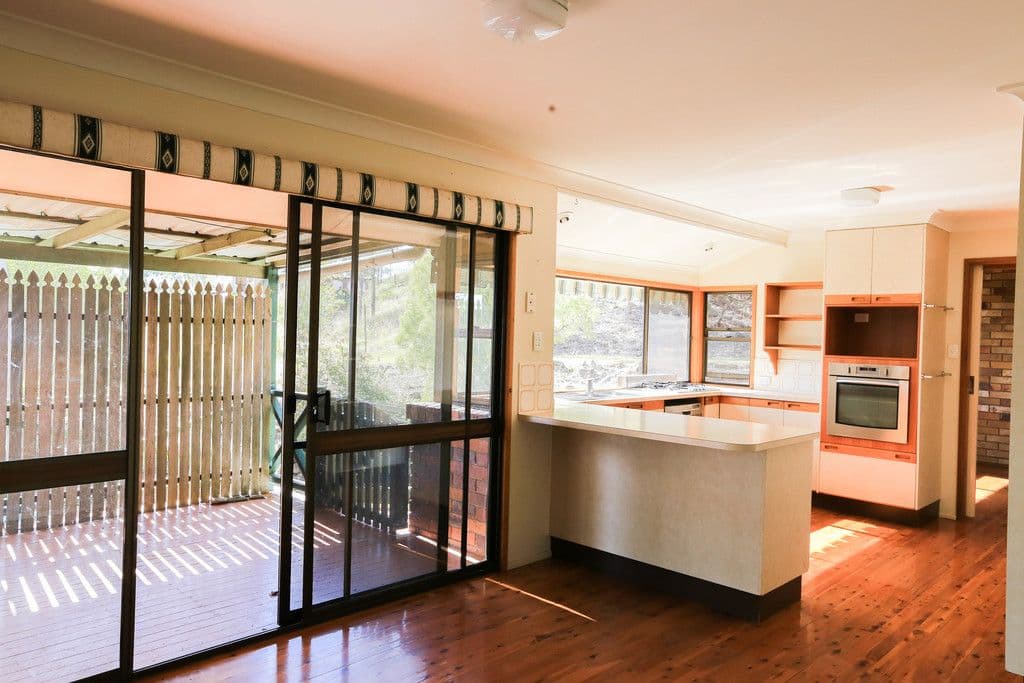 27 Linora Drive, Gowrie Mountain QLD 4350, Gowrie Mountain - Thumbnail 2
