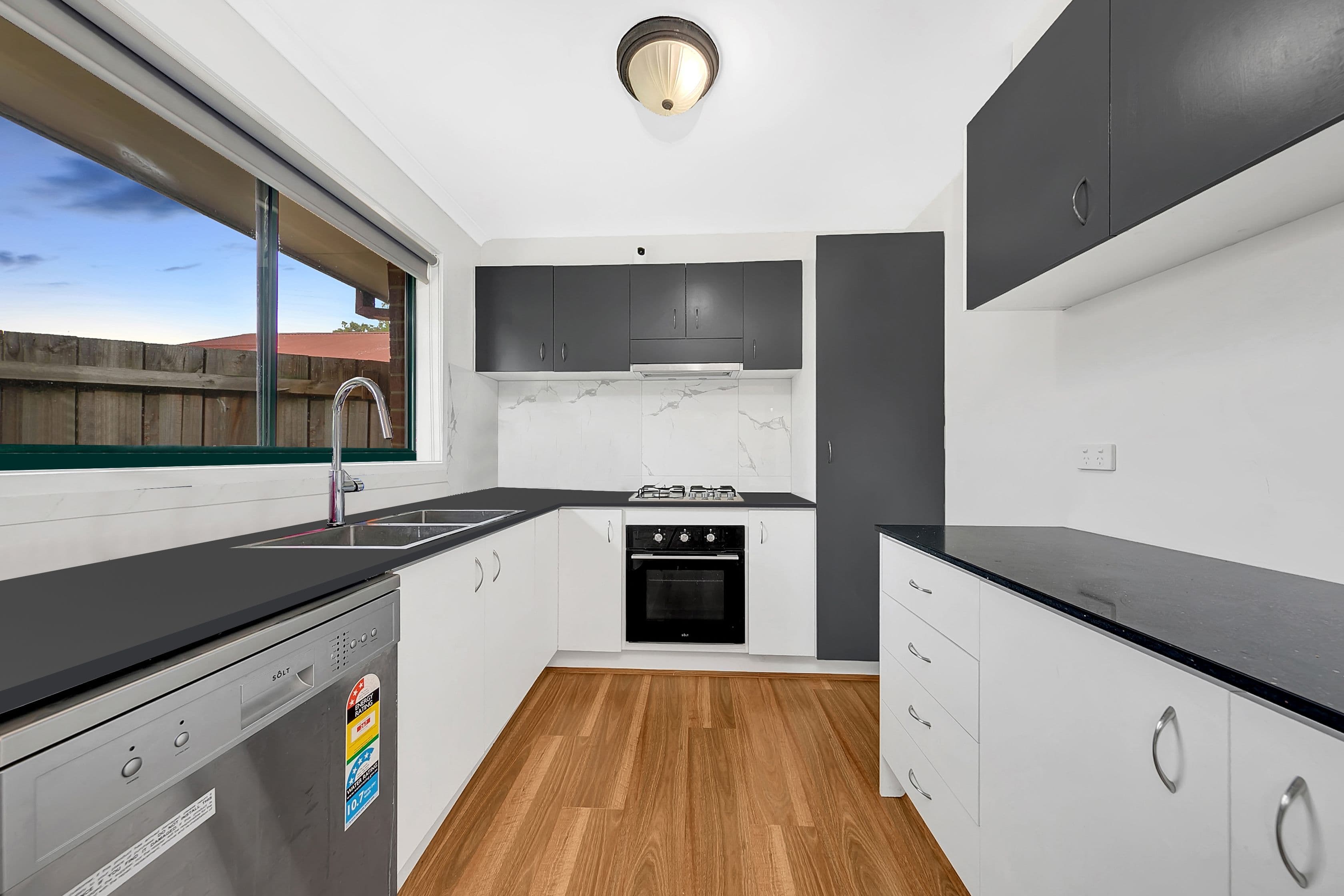19B Manningtree Parade, Craigieburn VIC 3064, Craigieburn - Thumbnail 2