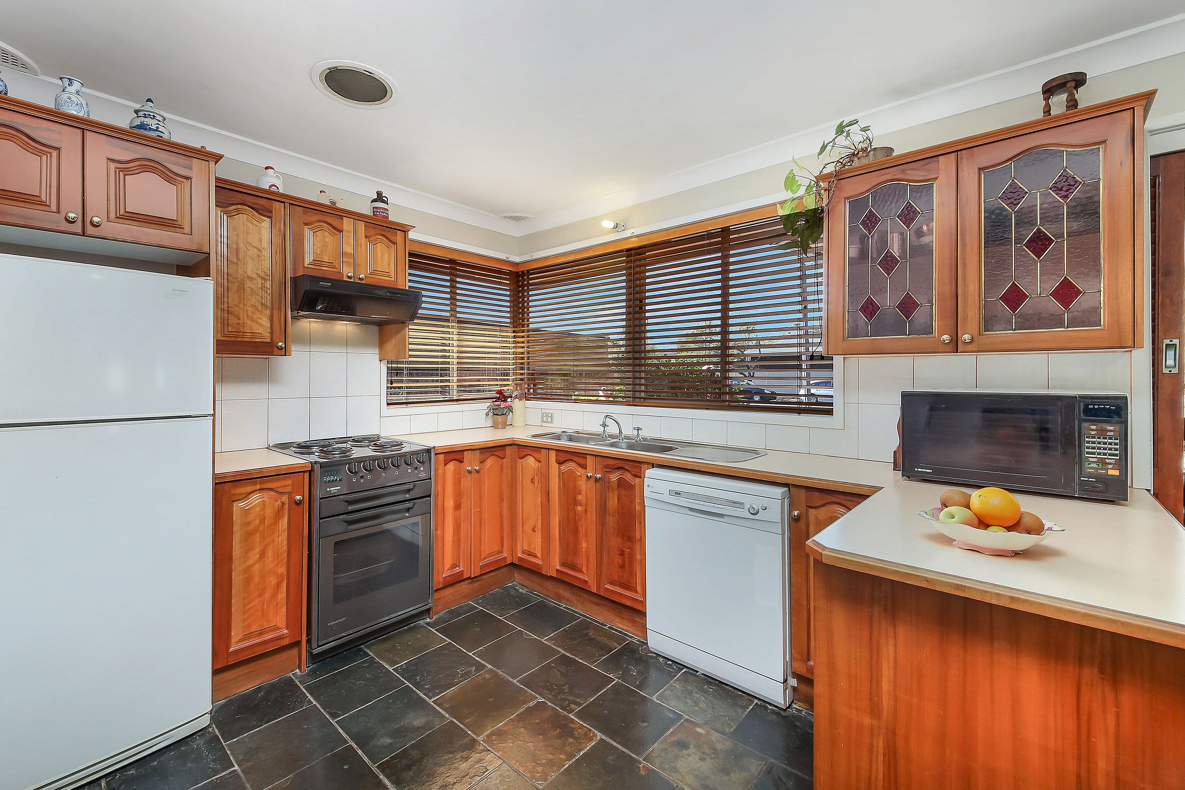 9 Raleigh Road, Milperra - Thumbnail 4