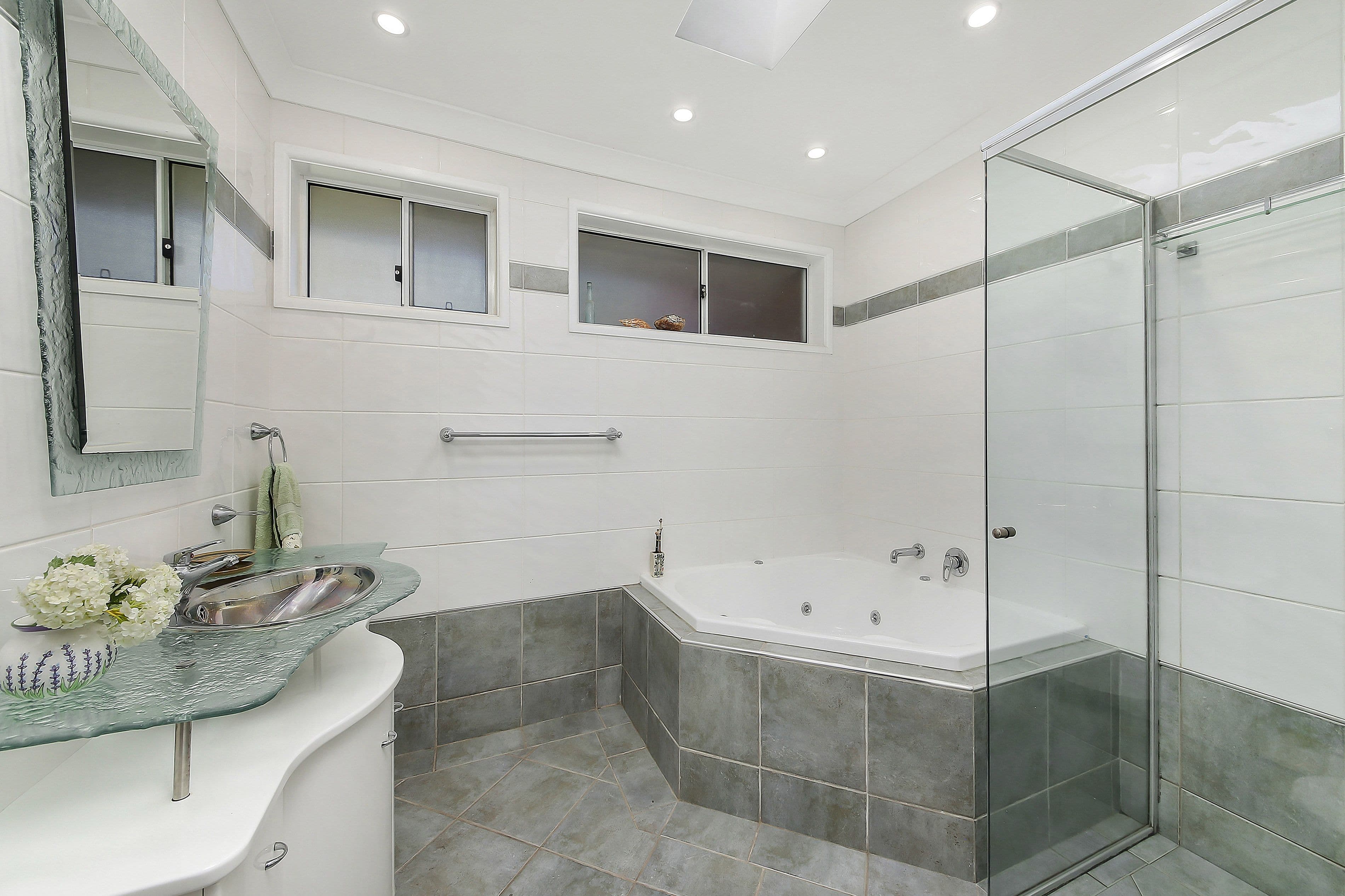 9 Raleigh Road, Milperra - Thumbnail 6