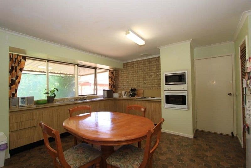 2 Hillary Court, STRATHDALE VIC 3550, Strathdale - Thumbnail 2