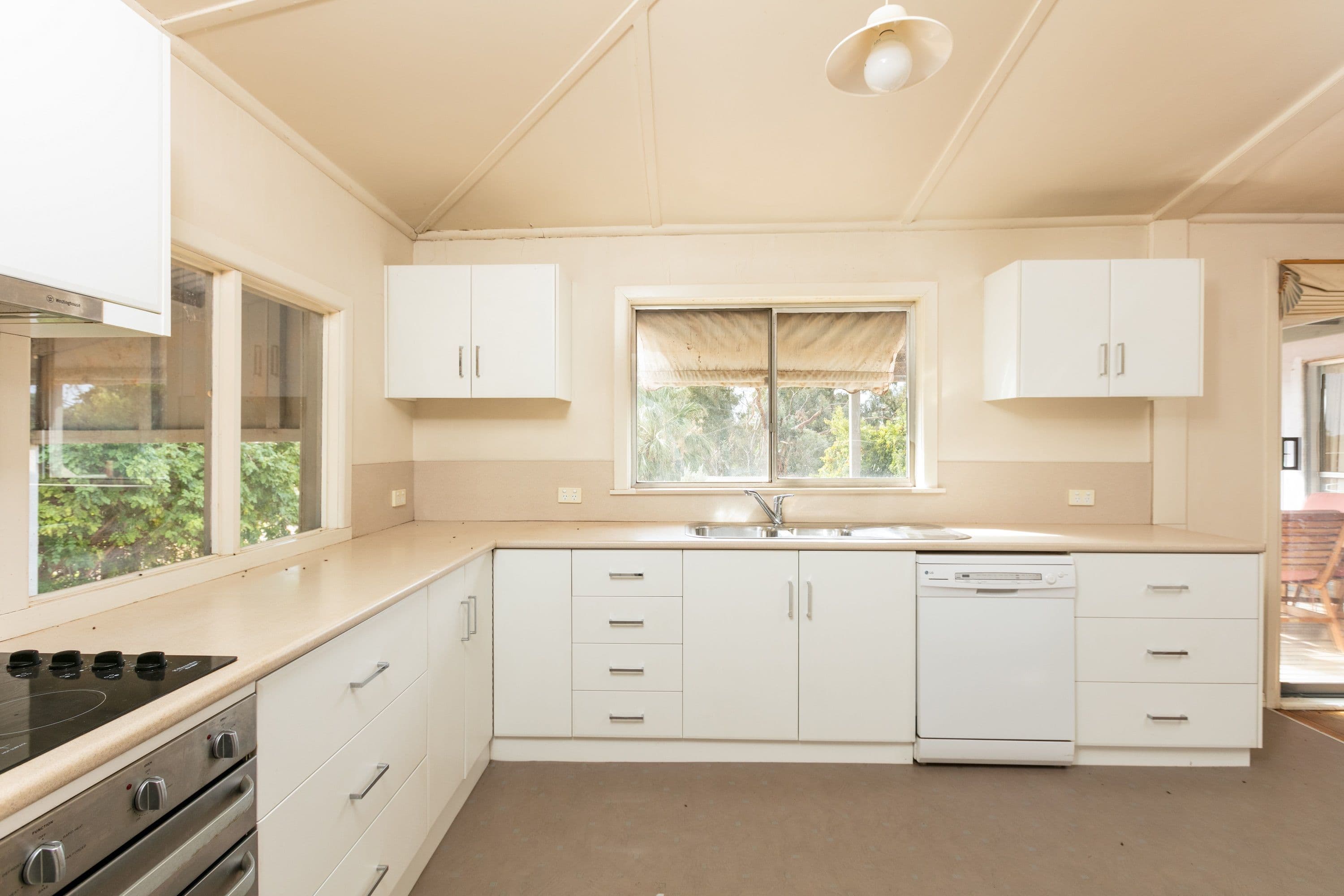 15 Faheys Road, Merbein VIC 3505, Merbein - Thumbnail 4