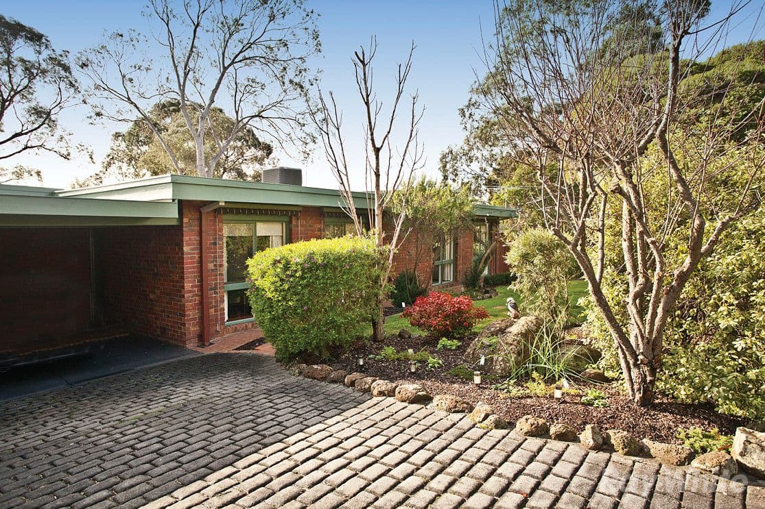 3 Cambrian Crescent, WHEELERS HILL VIC 3150, Wheelers Hill - Image 1