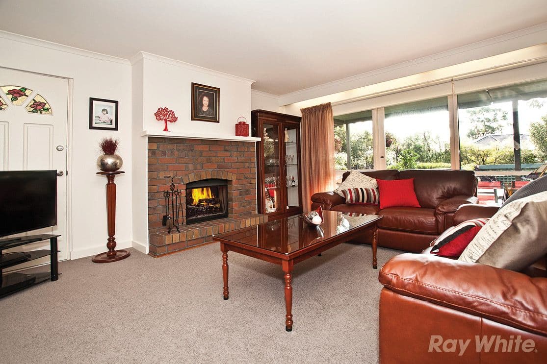 3 Cambrian Crescent, WHEELERS HILL VIC 3150, Wheelers Hill - Thumbnail 2