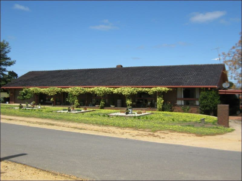 15 Charlton Road, ST ARNAUD VIC 3478, St Arnaud - Image 1