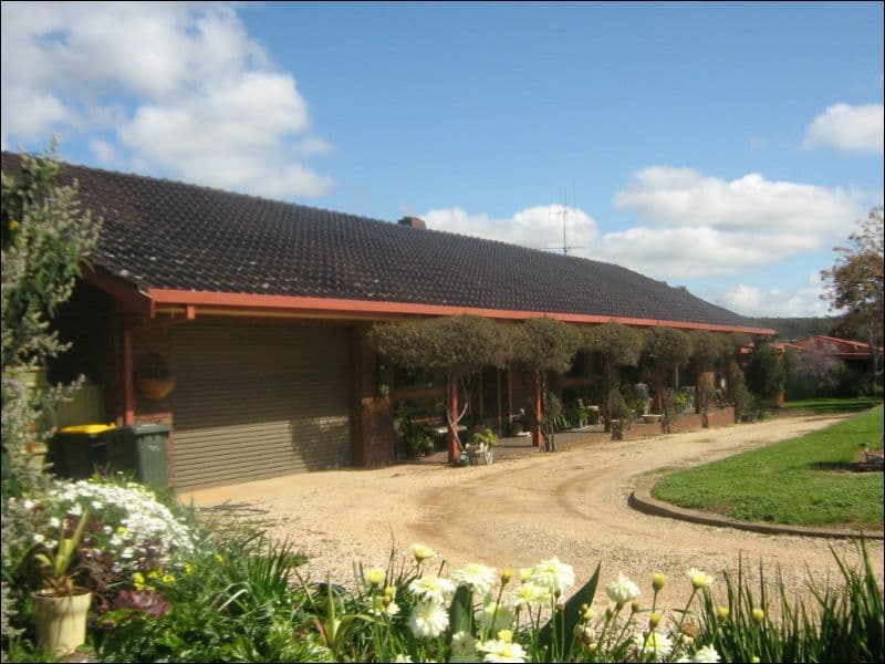 15 Charlton Road, ST ARNAUD VIC 3478, St Arnaud - Thumbnail 2