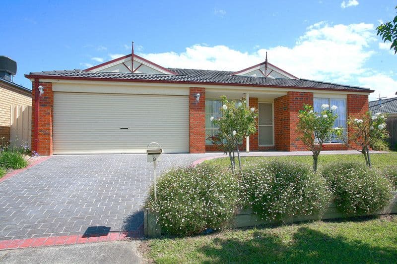 9 Tauna Place, CRANBOURNE VIC 3977, Cranbourne West - Thumbnail 2
