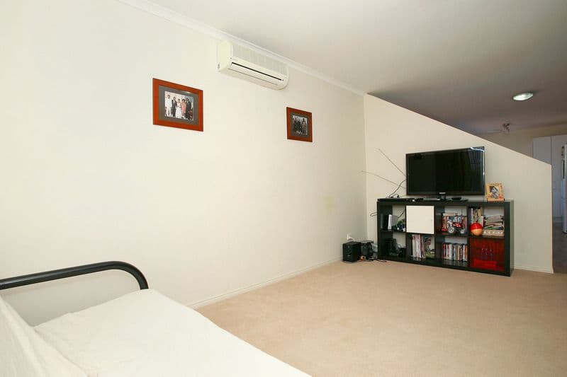 9 Tauna Place, CRANBOURNE VIC 3977, Cranbourne West - Thumbnail 7