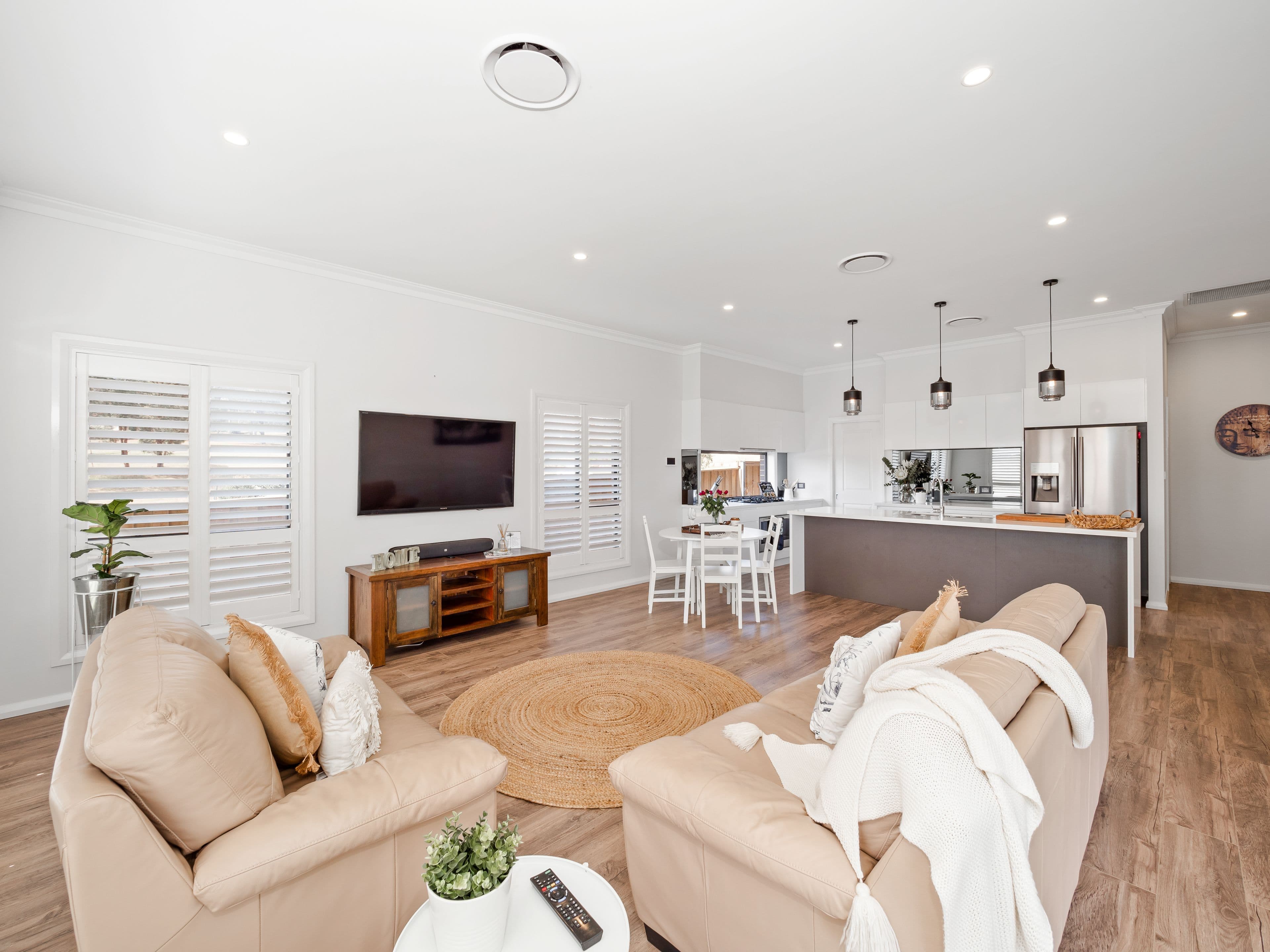 1 Collins Street, North Richmond - Thumbnail 2
