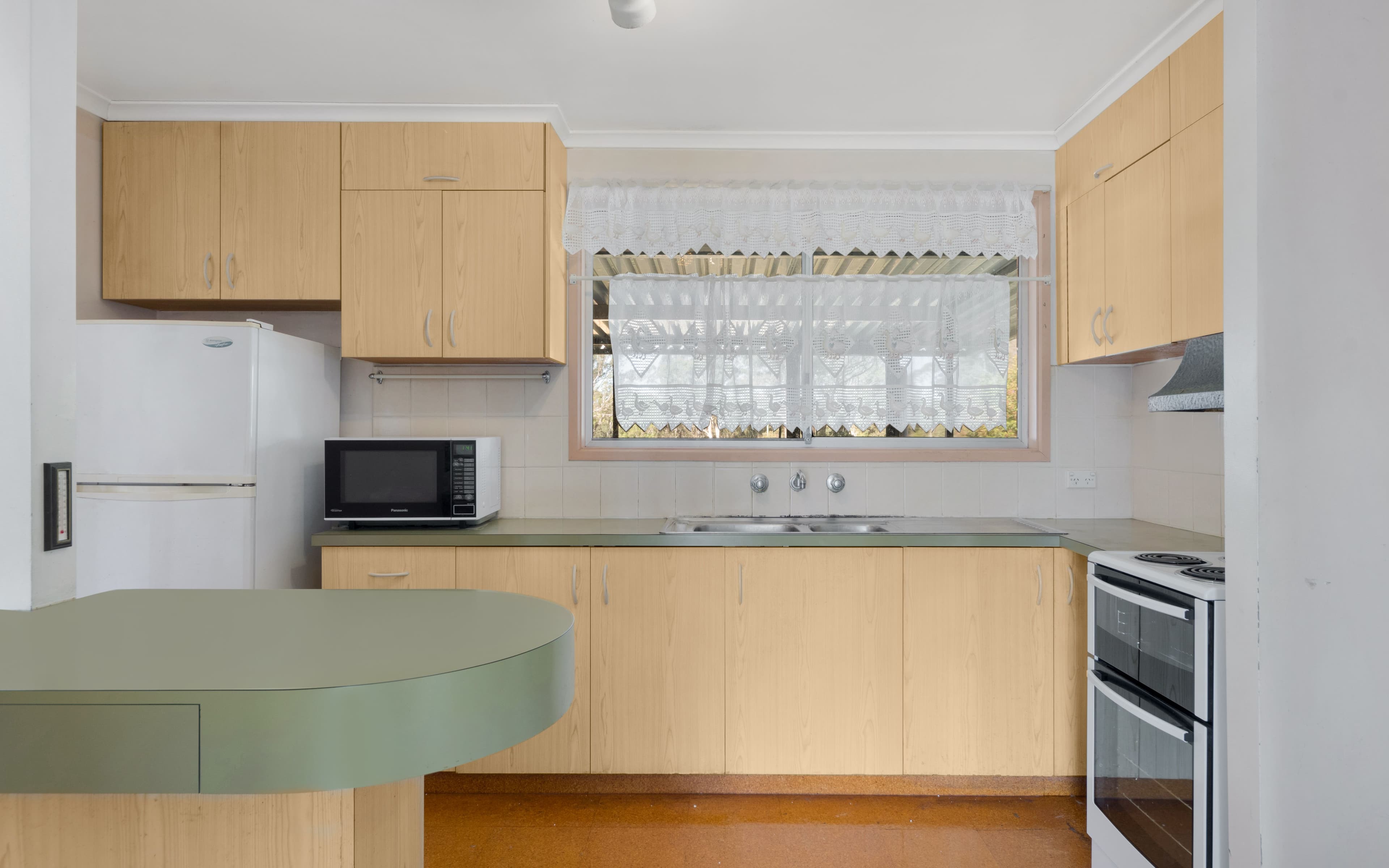 16 Popondetta Place, Glenfield NSW 2167, Glenfield - Thumbnail 4