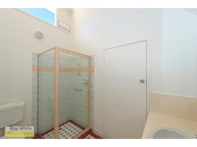 110 McIlwraith Avenue, NORMAN PARK QLD 4170, Norman Park - Thumbnail 6