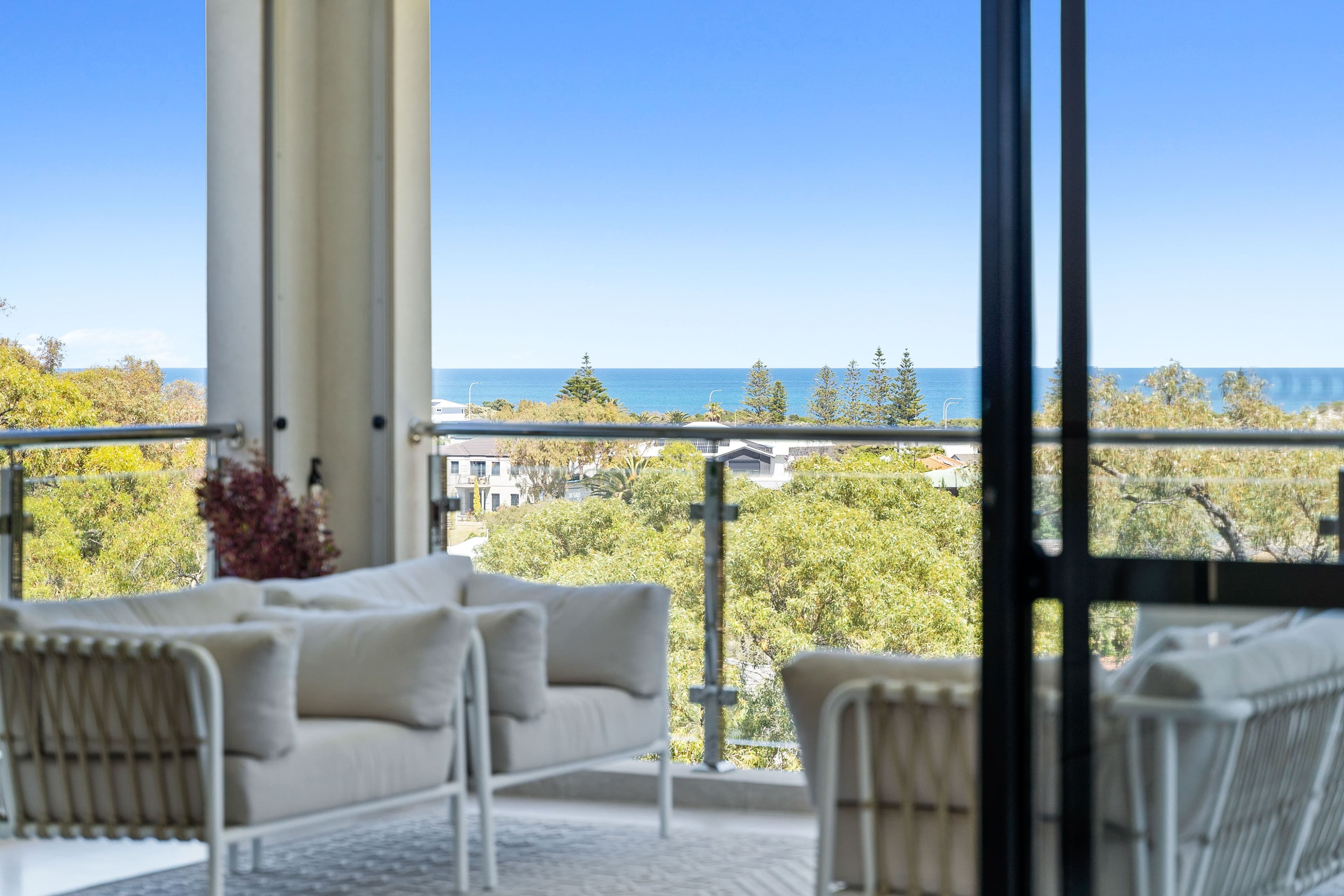 17A Queenscliff Court, Kallaroo WA 6025, Kallaroo - Thumbnail 8