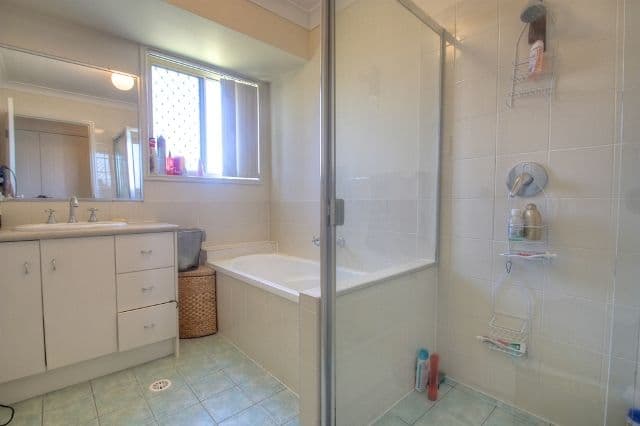 6 Benjamin Court, YAMANTO QLD 4305, Yamanto - Thumbnail 5