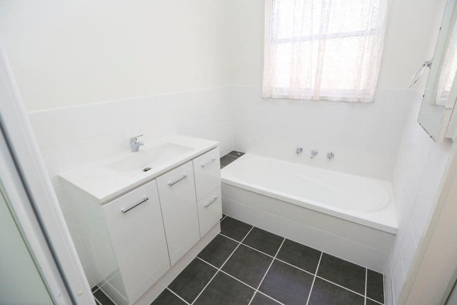 28 Birralee Avenue, MILDURA VIC 3500, Mildura - Thumbnail 4