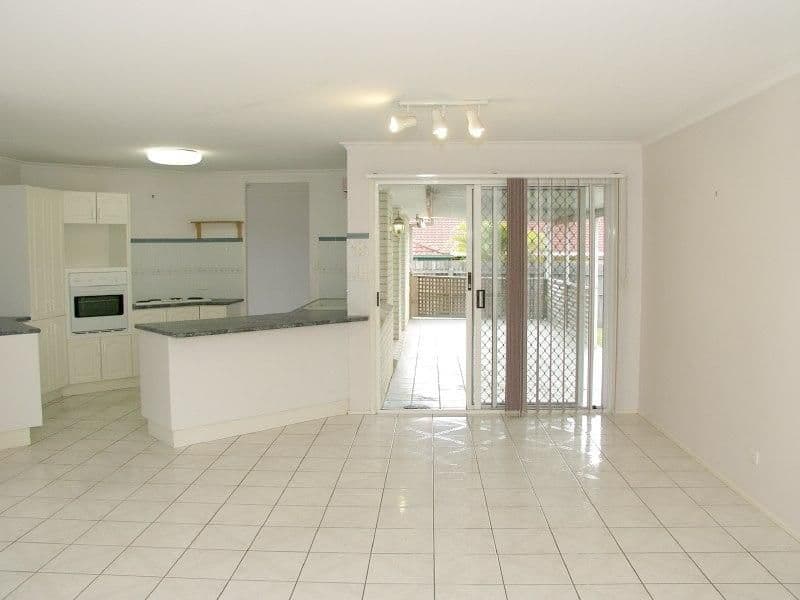 215 Nottingham Road, ALGESTER QLD 4115, Algester - Thumbnail 2