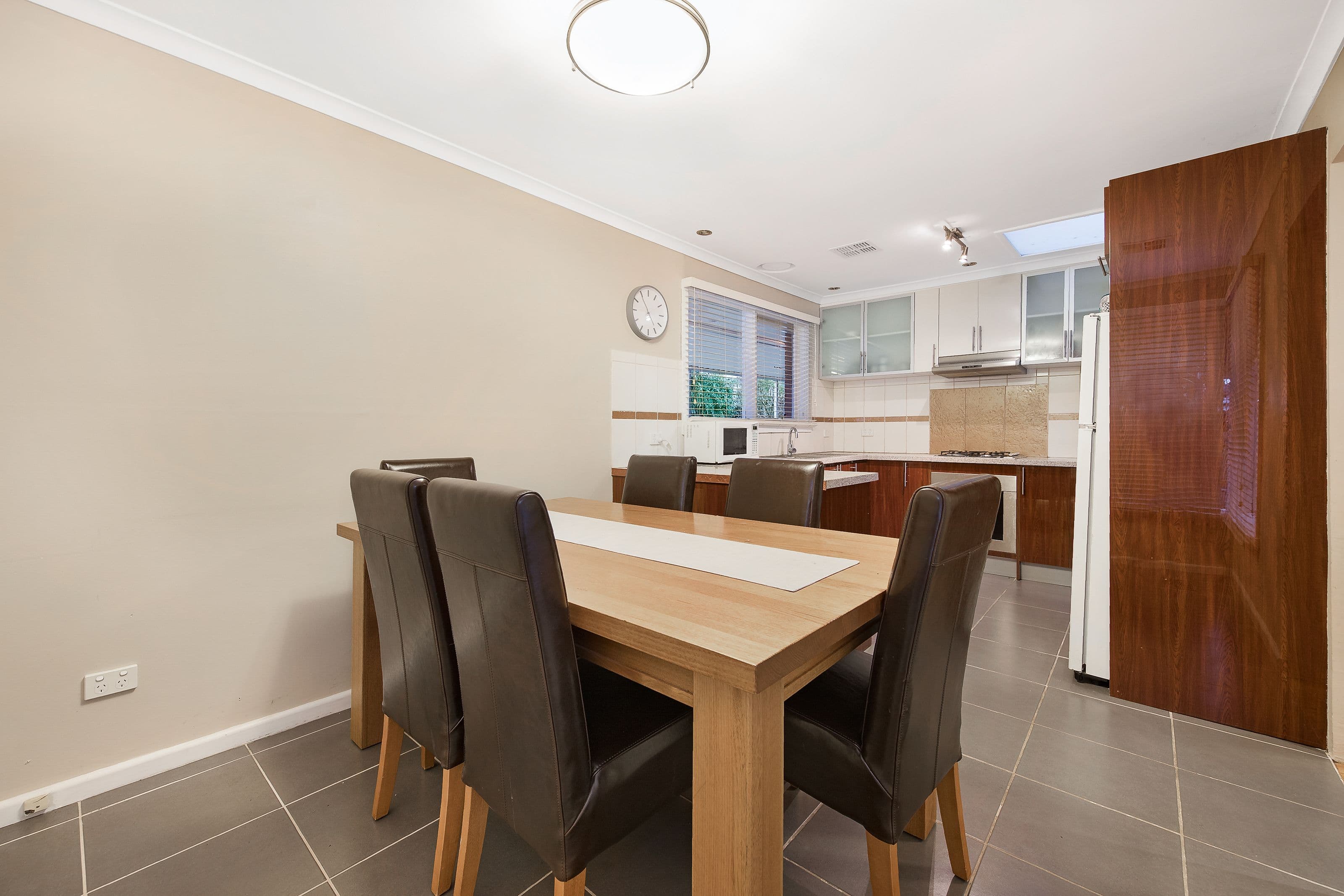 8 Emden Crescent, Mulgrave VIC 3170, Mulgrave - Thumbnail 3