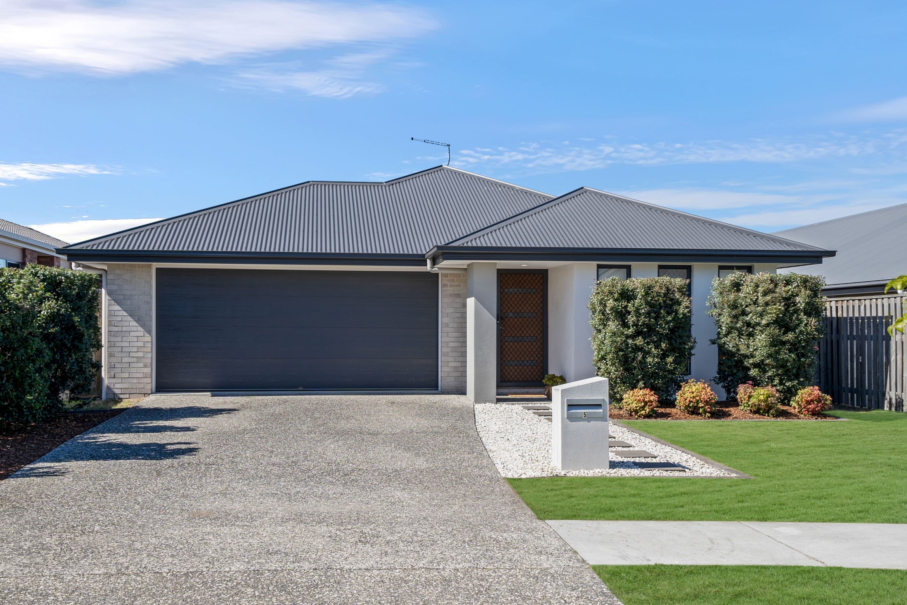 5 Embleton Road, Park Ridge QLD 4125, Park Ridge - Image 1