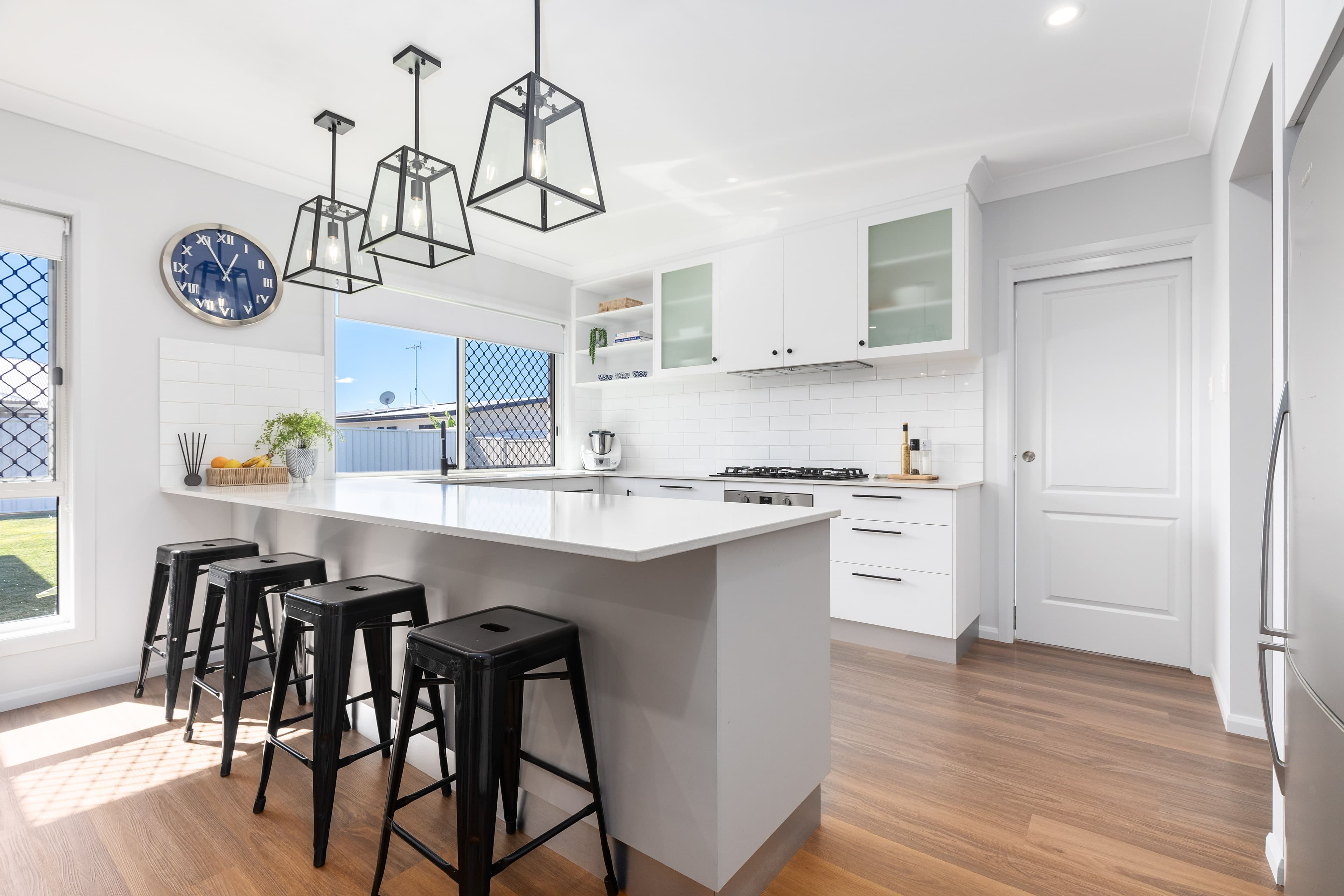 72 Canterbury Road, Emerald QLD 4720, Emerald - Thumbnail 6