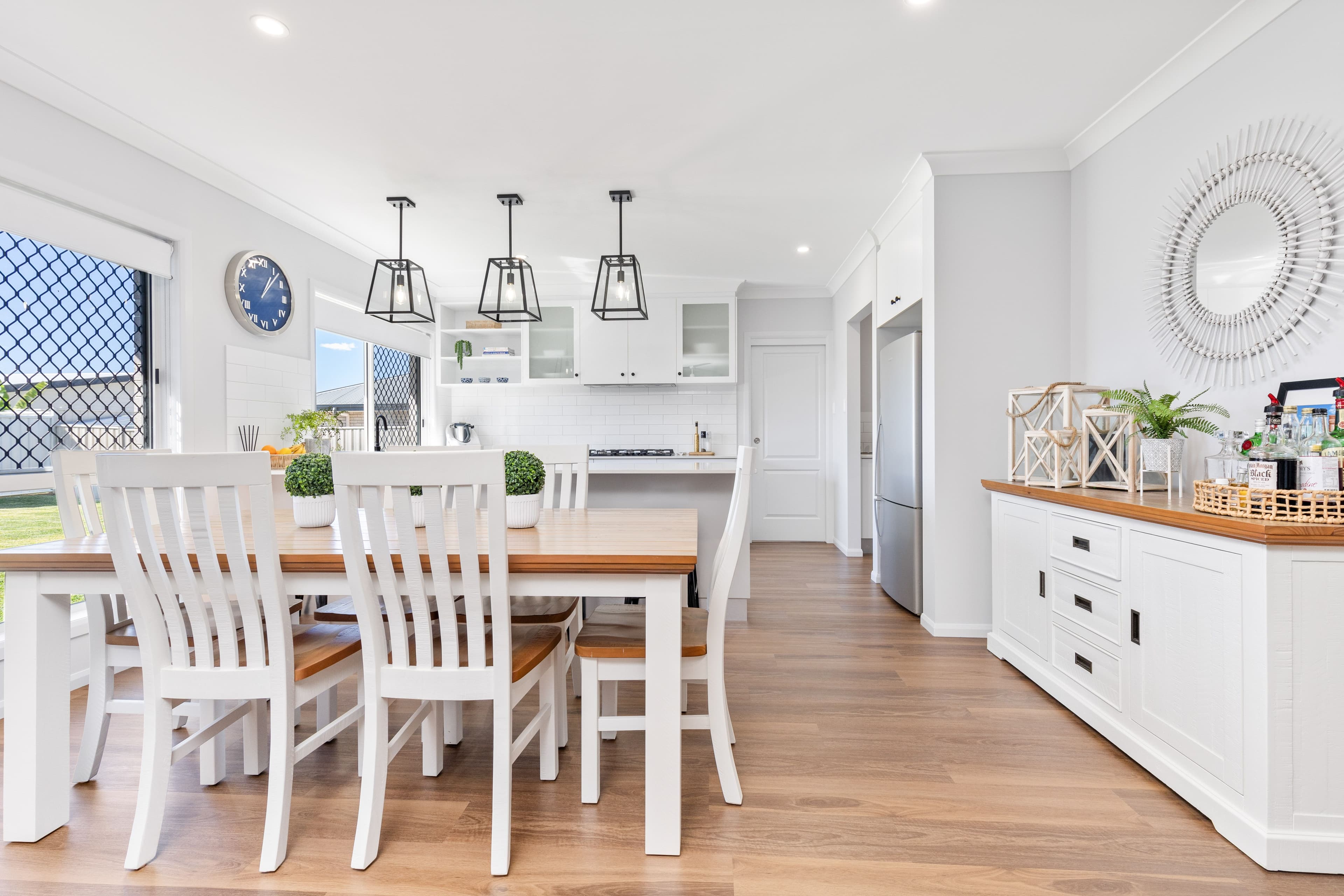 72 Canterbury Road, Emerald QLD 4720, Emerald - Thumbnail 7