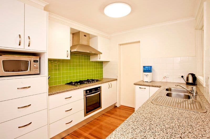 34 Silver Street, Eltham, Eltham - Thumbnail 4