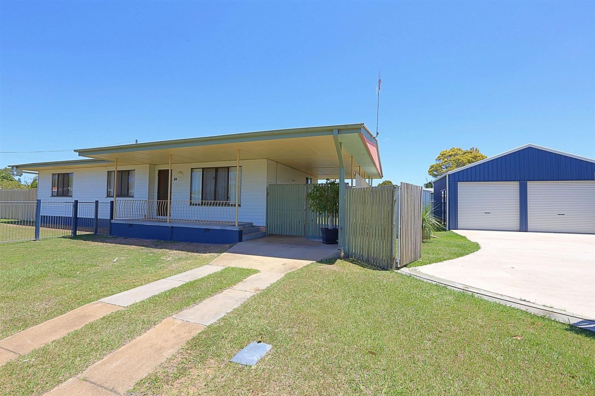 5 Watkin Street, SVENSSON HEIGHTS QLD 4670, Svensson Heights - Image 1