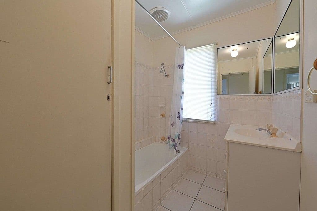 5 Watkin Street, SVENSSON HEIGHTS QLD 4670, Svensson Heights - Thumbnail 7