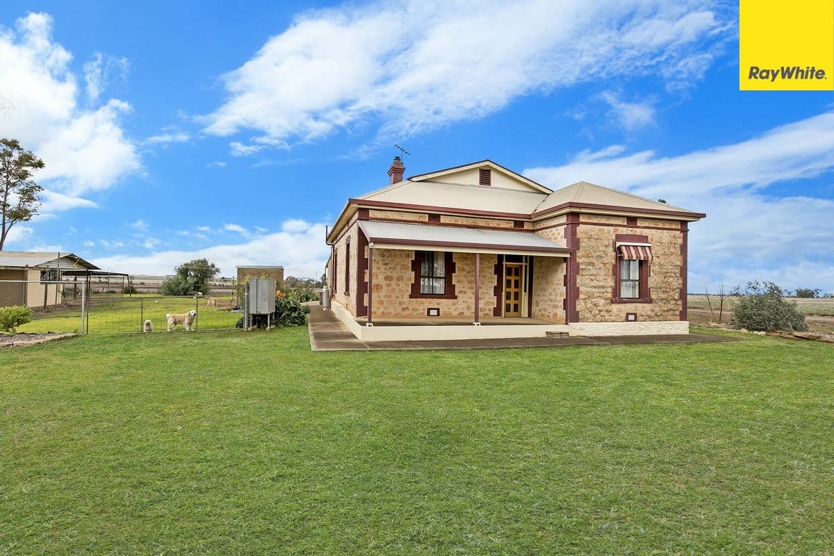 17 Pinkerton Road, Hamley Bridge SA 5401, Hamley Bridge - Image 1
