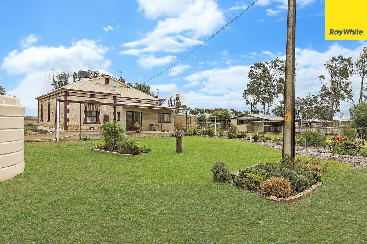 17 Pinkerton Road, Hamley Bridge SA 5401, Hamley Bridge - Thumbnail 2