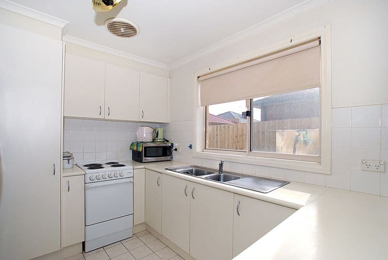 18 Dunblane Road, NOBLE PARK VIC 3174, Noble Park - Thumbnail 2