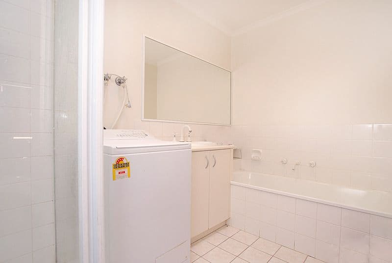 18 Dunblane Road, NOBLE PARK VIC 3174, Noble Park - Thumbnail 4