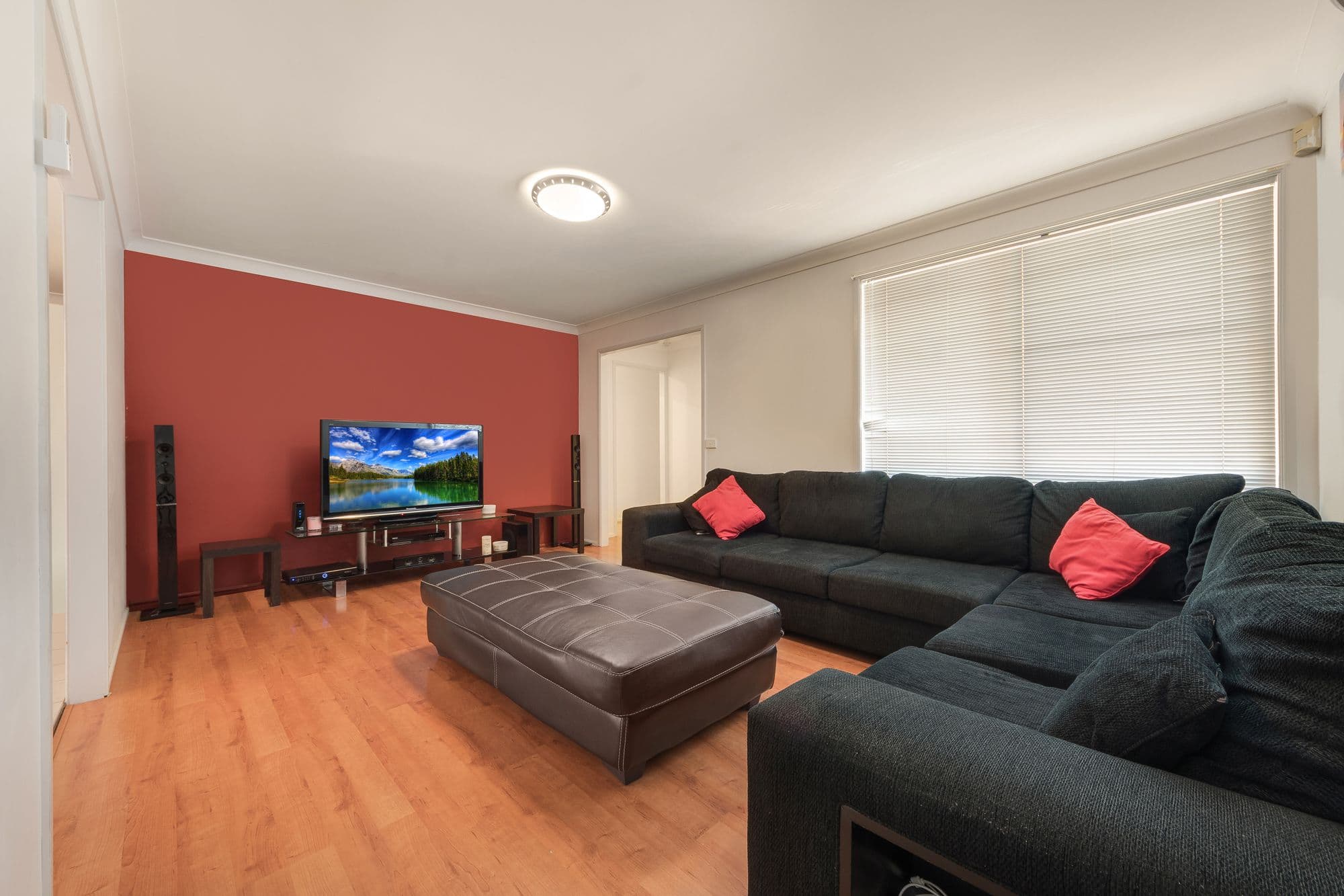 17 Roberts Road, Casula - Thumbnail 2