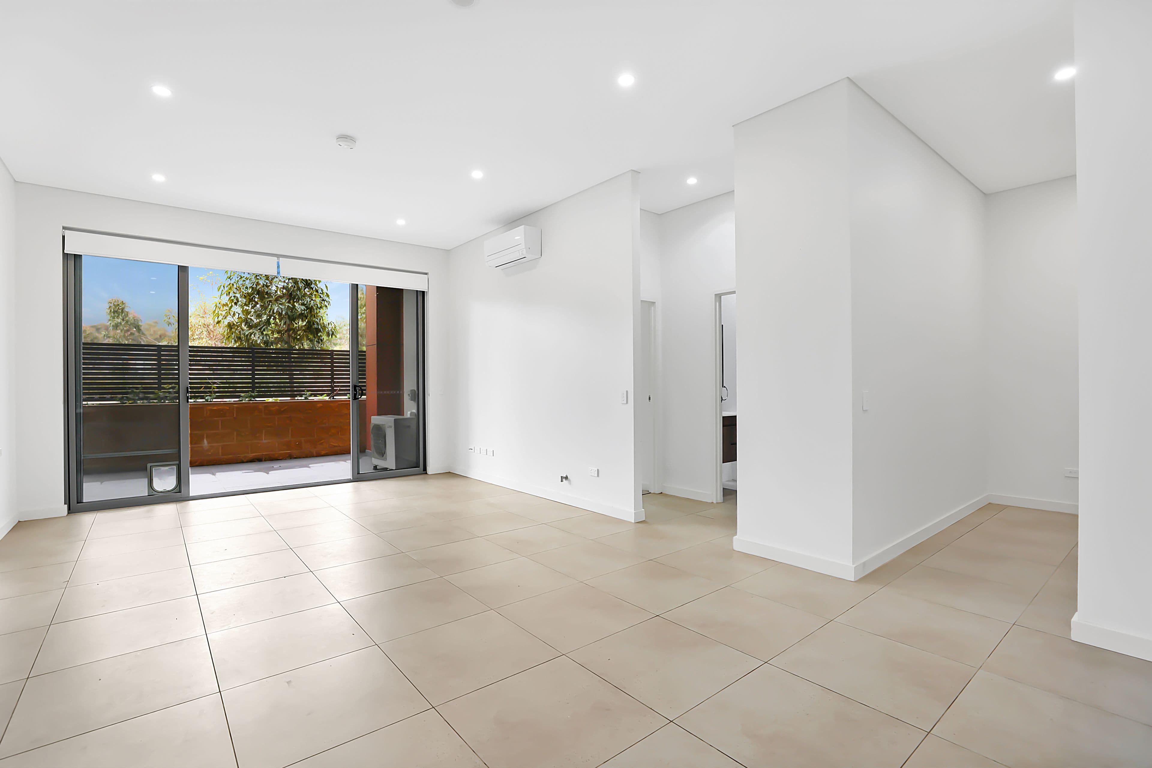 98 Lakeside Parade, JORDAN SPRINGS NSW 2747, Jordan Springs - Thumbnail 2