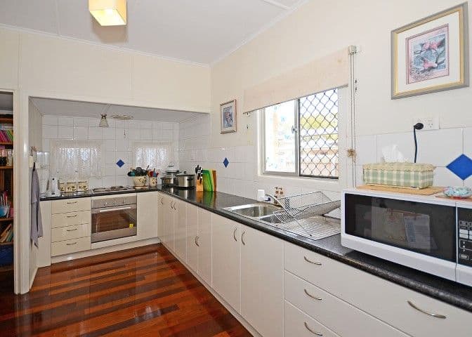 41 Beach Road, PIALBA QLD 4655, Pialba - Thumbnail 2
