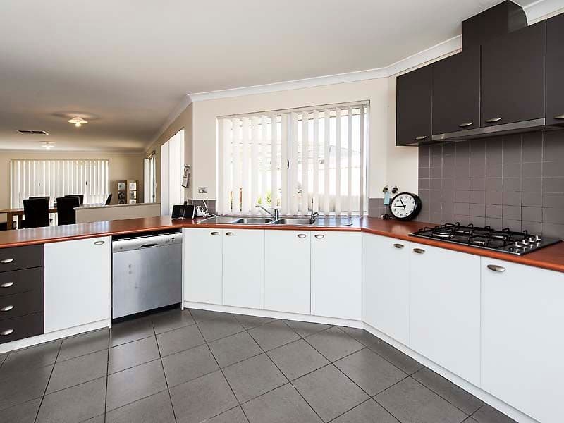 91 Arpenteur Drive, BALDIVIS WA 6171, Baldivis - Thumbnail 2