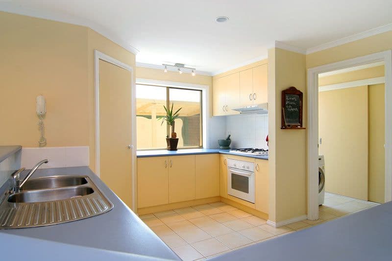 68 Malcolm Crescent, SHEPPARTON VIC 3630, Shepparton - Thumbnail 3