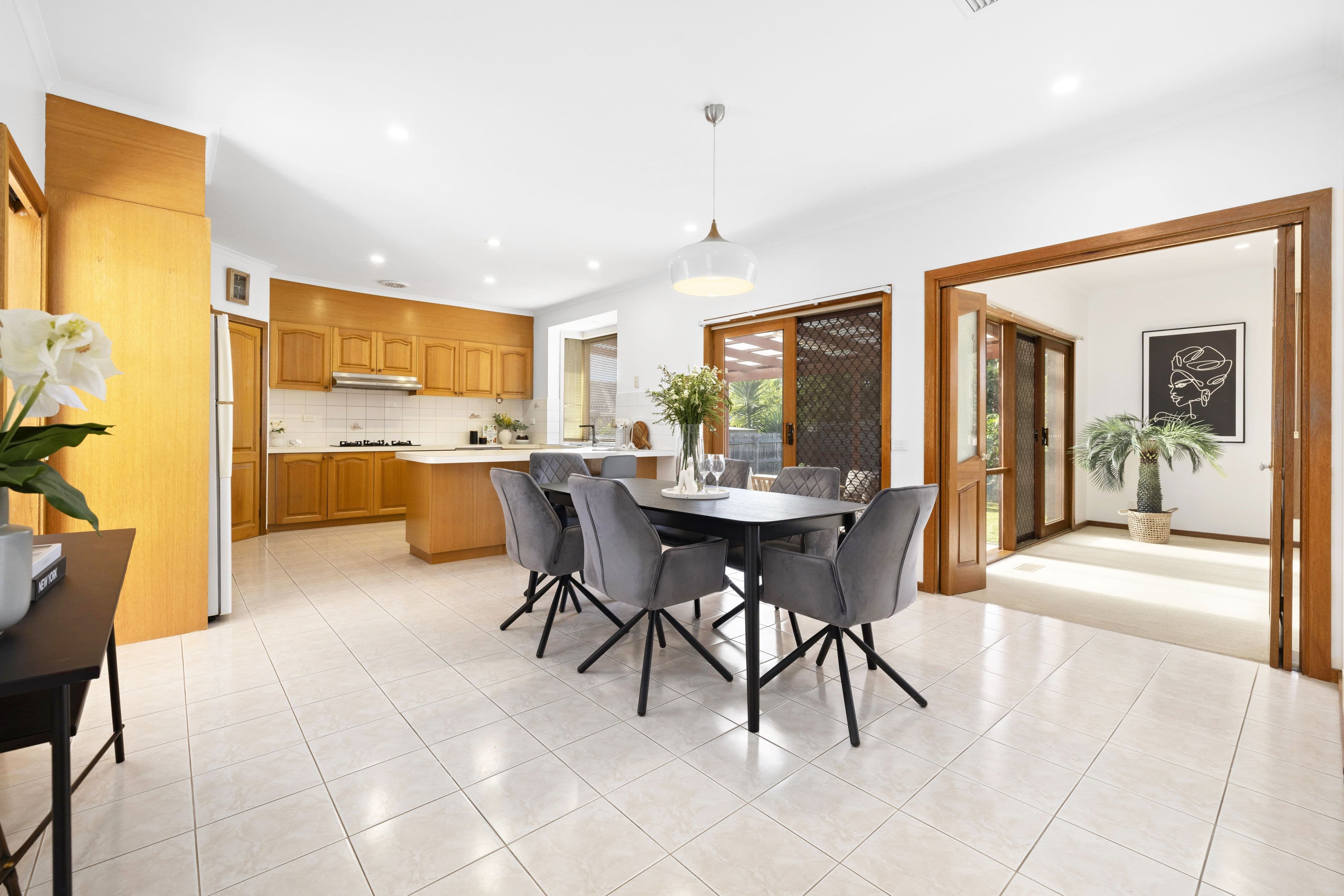 2 Endeavour Place, Wantirna South VIC 3152, Wantirna South - Thumbnail 3
