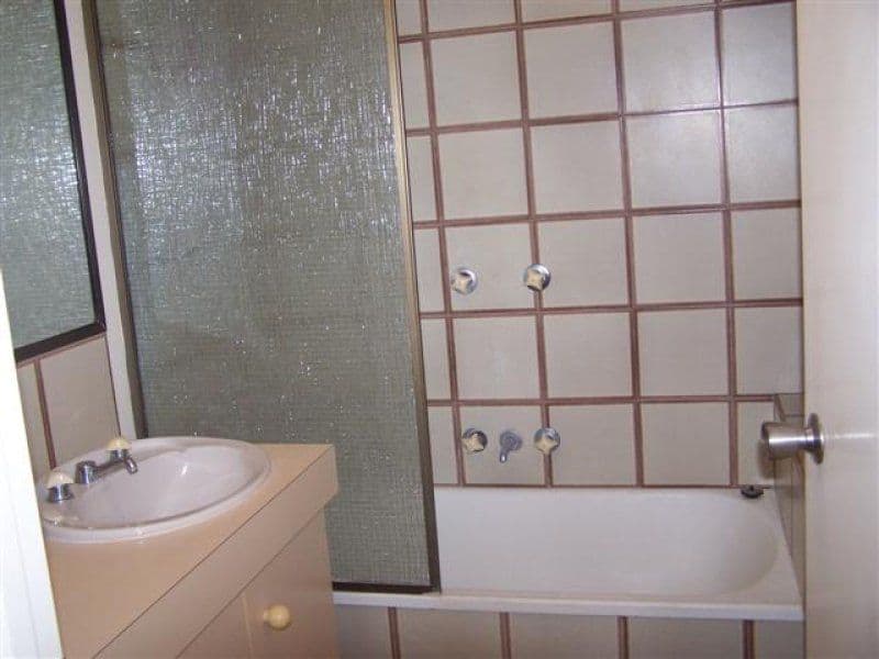 32-34 Kent Street, WEST GLADSTONE QLD 4680, West Gladstone - Thumbnail 4