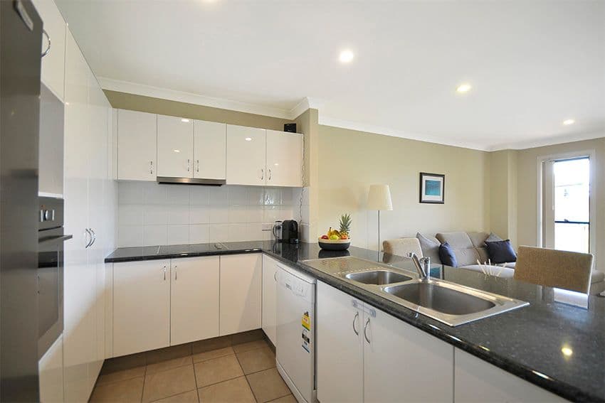 23 Bourton Road, Merrimac QLD 4226, Merrimac - Thumbnail 4