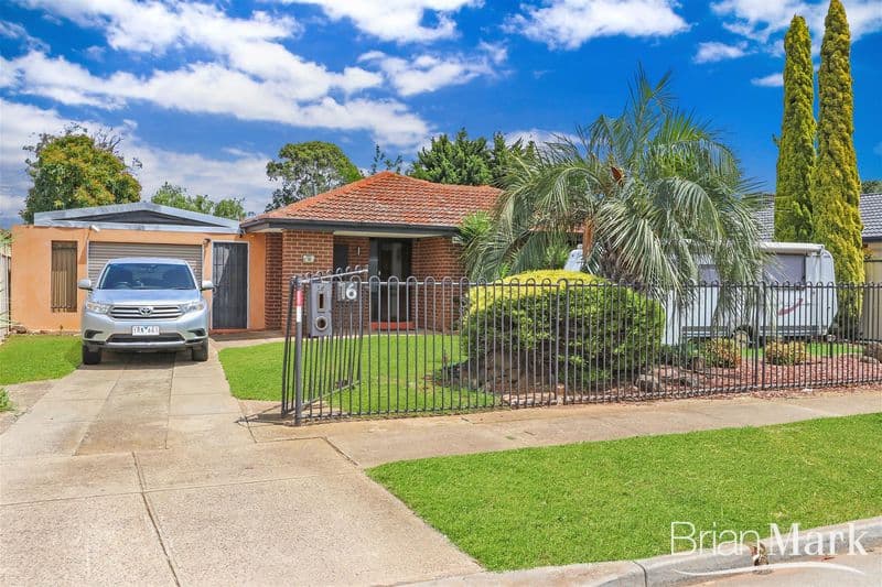 32/14 Jenner Street, Werribee - Image 1