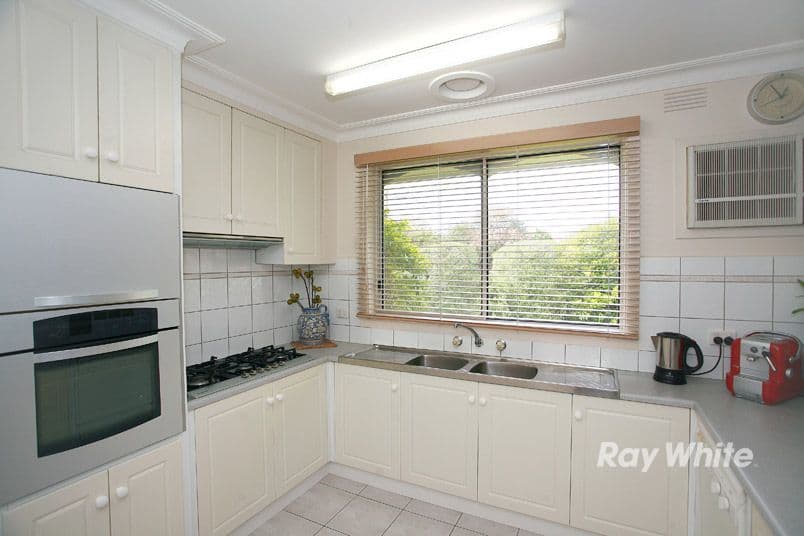 4 Woodstock Place, SPRINGVALE SOUTH VIC 3172, Springvale South - Thumbnail 2