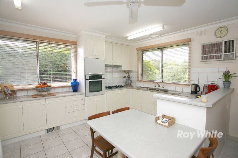 4 Woodstock Place, SPRINGVALE SOUTH VIC 3172, Springvale South - Thumbnail 5