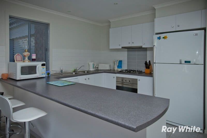 26 Chestnut Chase, PAKENHAM VIC 3810, Pakenham - Thumbnail 3