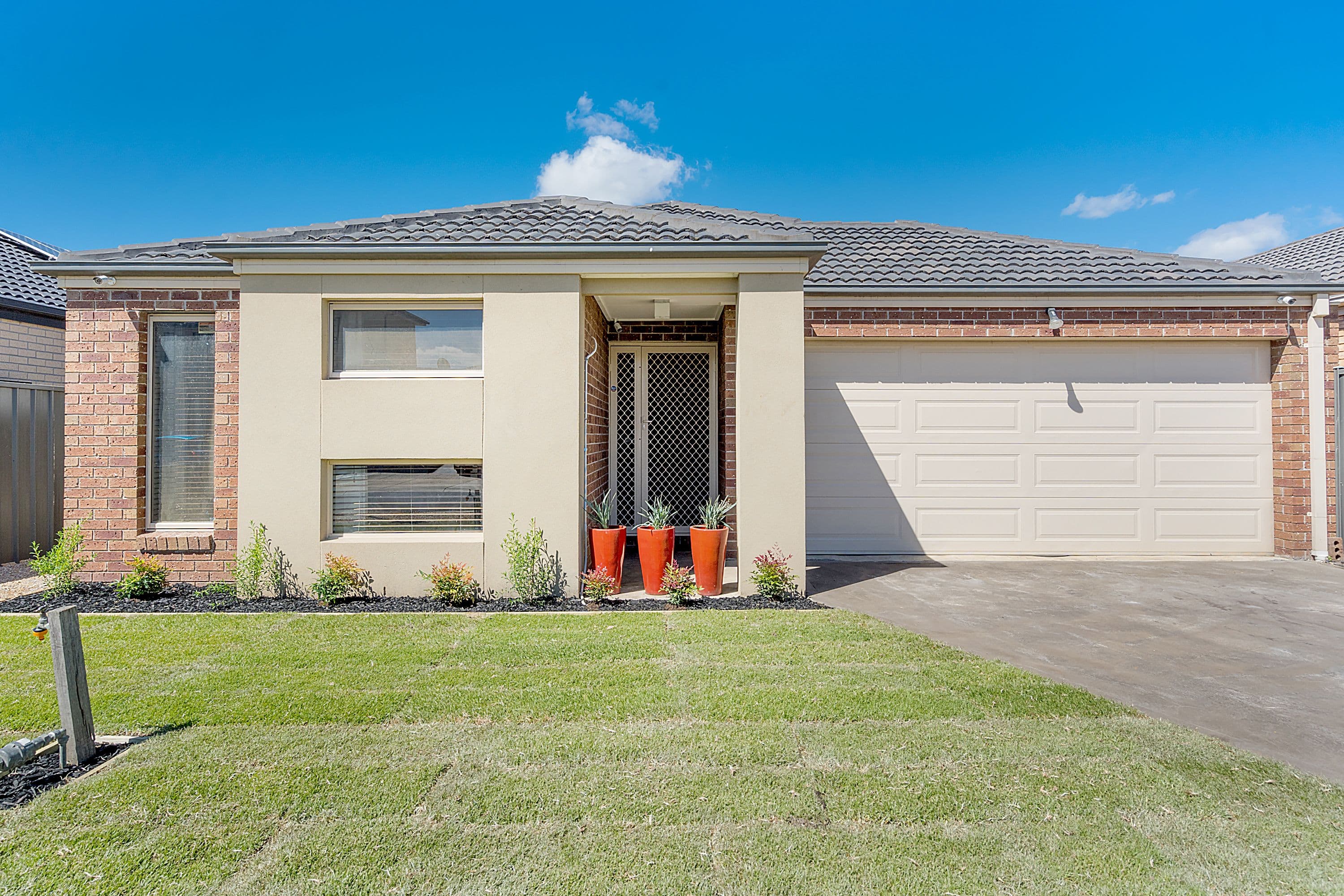 26 Gippsland Way, Craigieburn VIC 3064, Craigieburn - Thumbnail 2