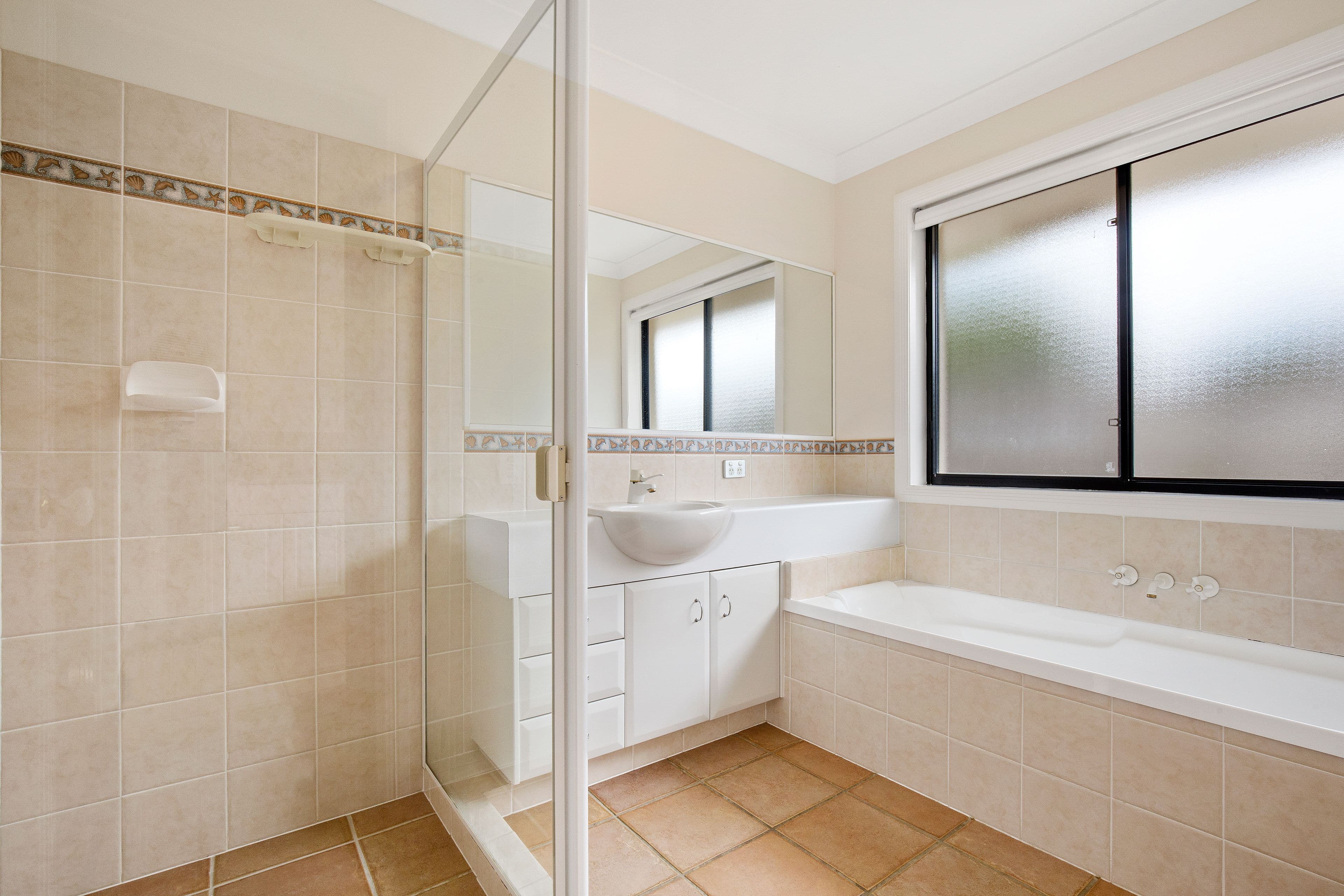 8 Lanai Drive, Burleigh Waters QLD 4220, Burleigh Waters - Thumbnail 8