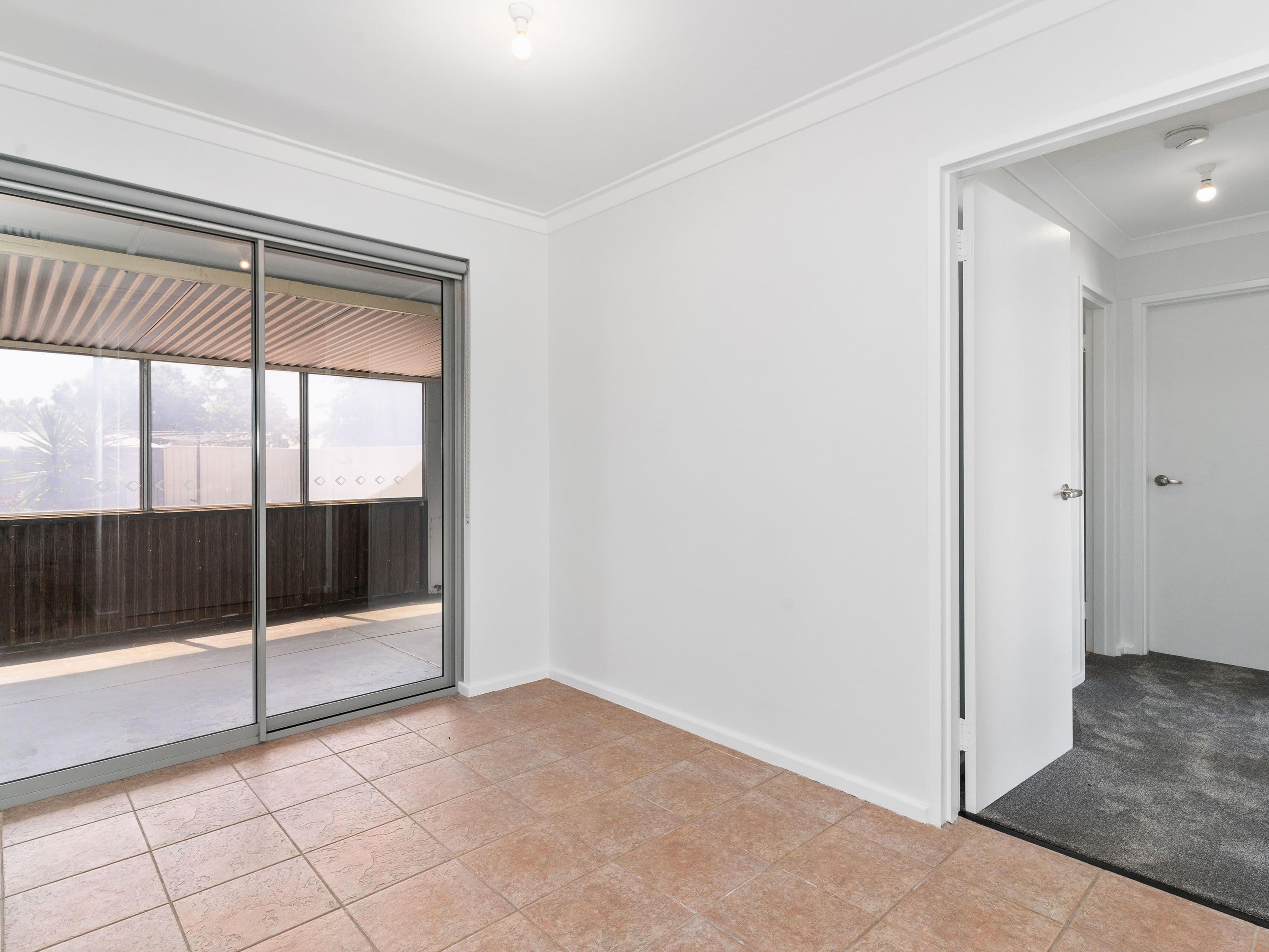 102 Luyer Avenue, East Cannington WA 6107, East Cannington - Thumbnail 7